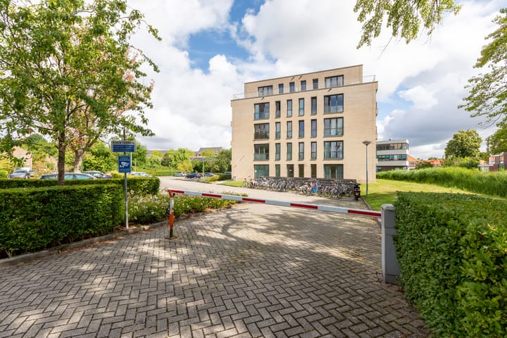 Foto 3 van Charlotte de Bourbonstraat 11