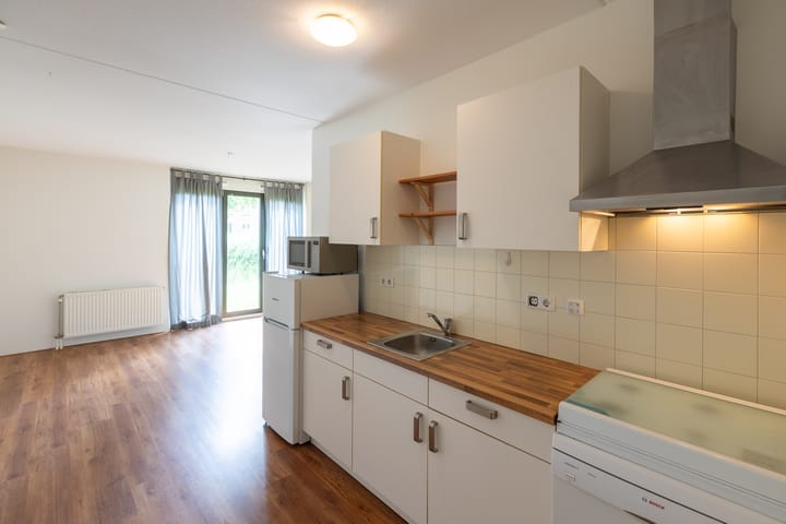 Photo 10 of Charlotte de Bourbonstraat 11