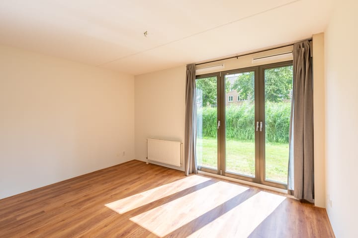 Photo 17 of Charlotte de Bourbonstraat 11