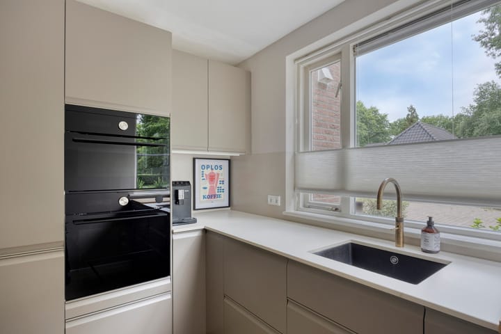 Foto 14 van Ereprijslaan 1