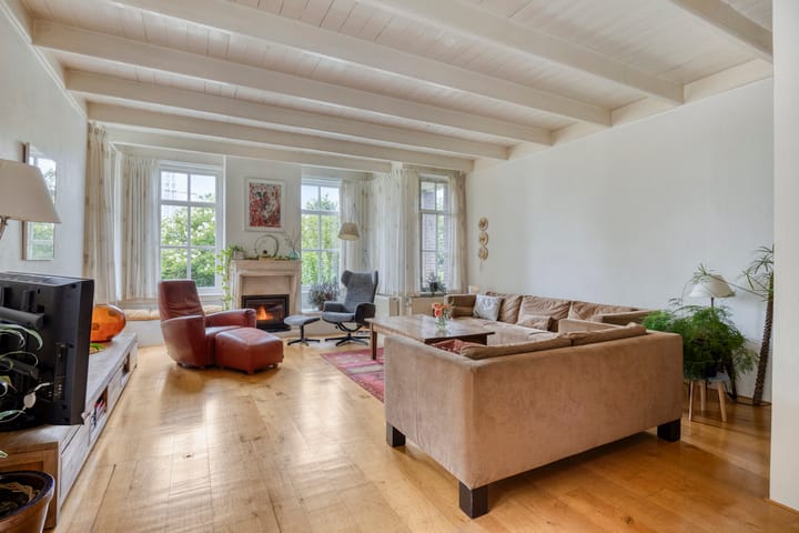 Foto 3 van Bloemberg 24