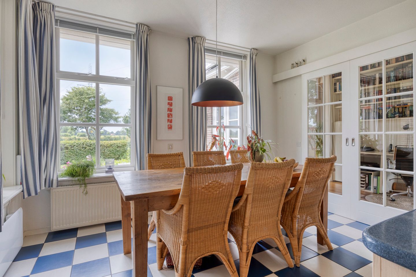 Foto 19 van Bloemberg 24