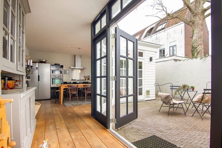 Photo 25 of Tuchthuisstraat 10