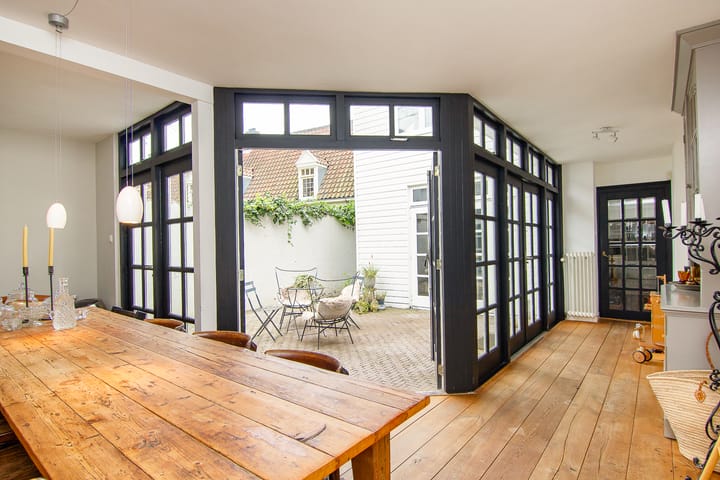 Photo 31 of Tuchthuisstraat 10