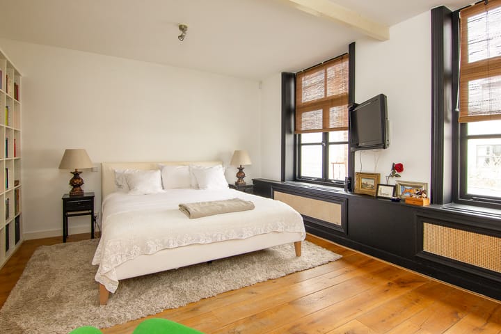 Photo 38 of Tuchthuisstraat 10