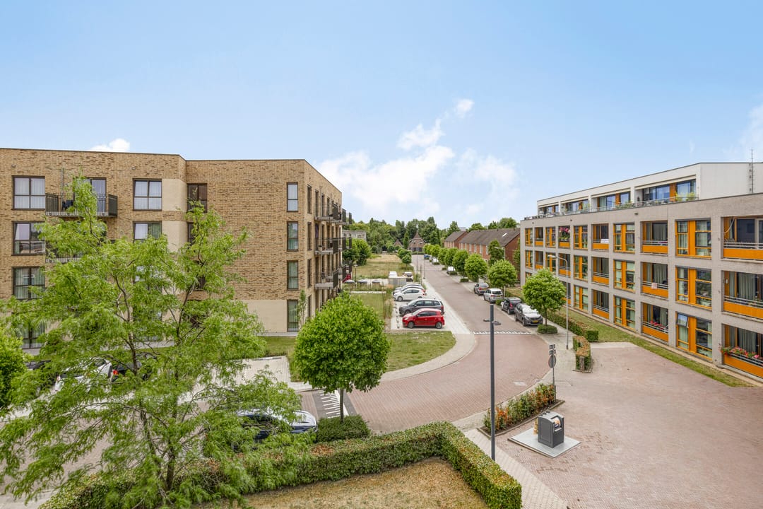 Photo 2 of Bruëlisstraat 82