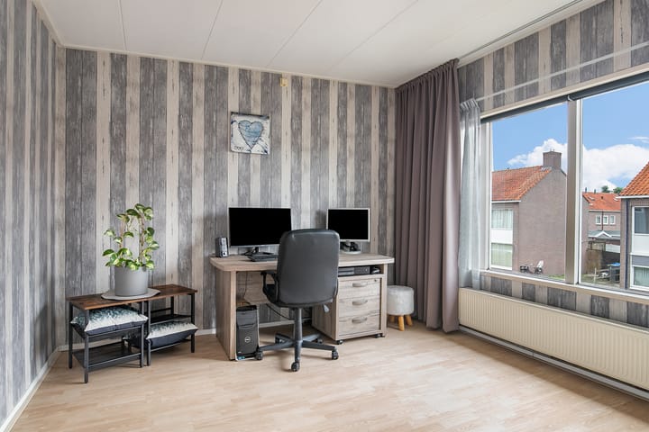 Foto 19 van Claude Fonteijnestraat 36