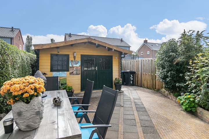 Foto 22 van Claude Fonteijnestraat 36