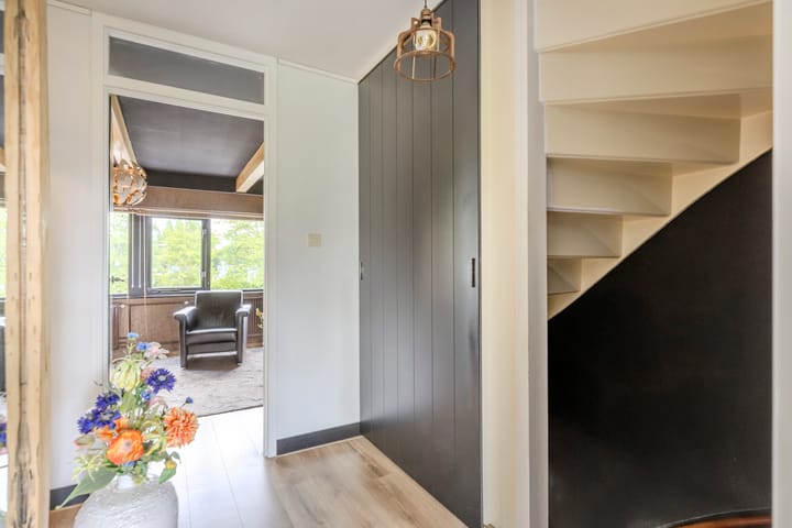 Foto 16 van van Mieroplaan 47