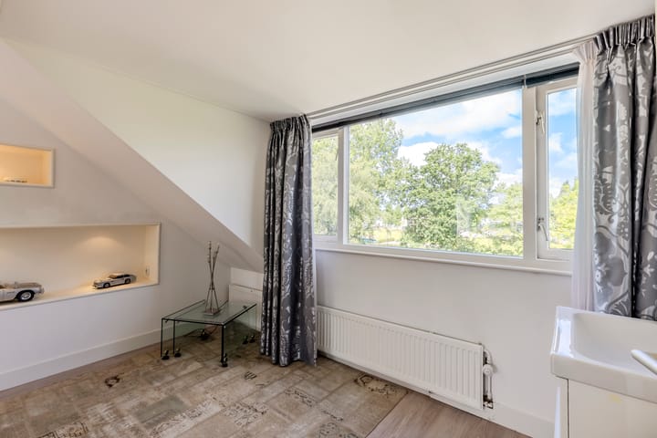 Foto 28 van van Mieroplaan 47