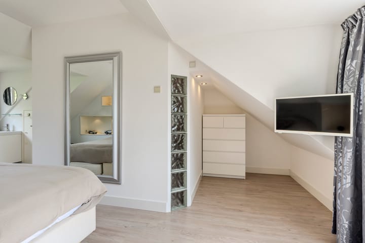 Foto 29 van van Mieroplaan 47