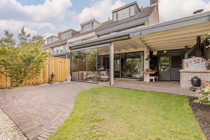 Foto 48 van van Mieroplaan 47