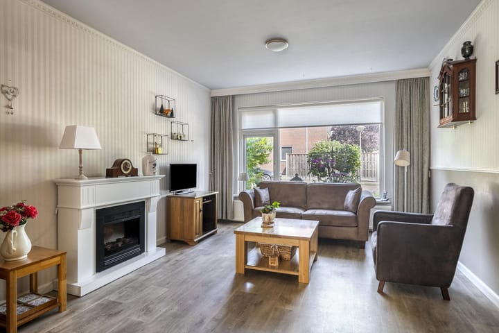 Photo 3 of Albert Schweitzerlaan 20