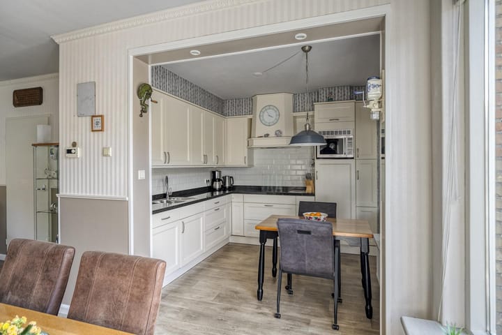 Photo 6 of Albert Schweitzerlaan 20