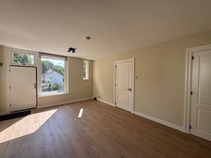 Photo 6 of Stationsweg 103-B