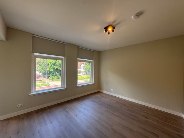 Photo 11 of Stationsweg 103-B