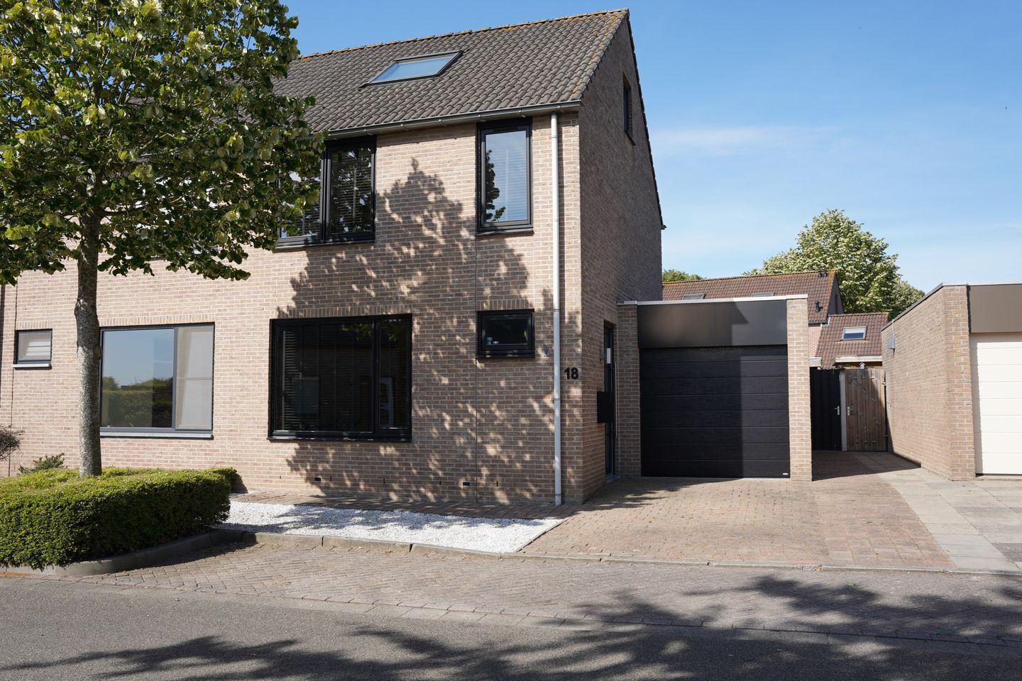 Photo 40 of Zuidpoortstraat 18