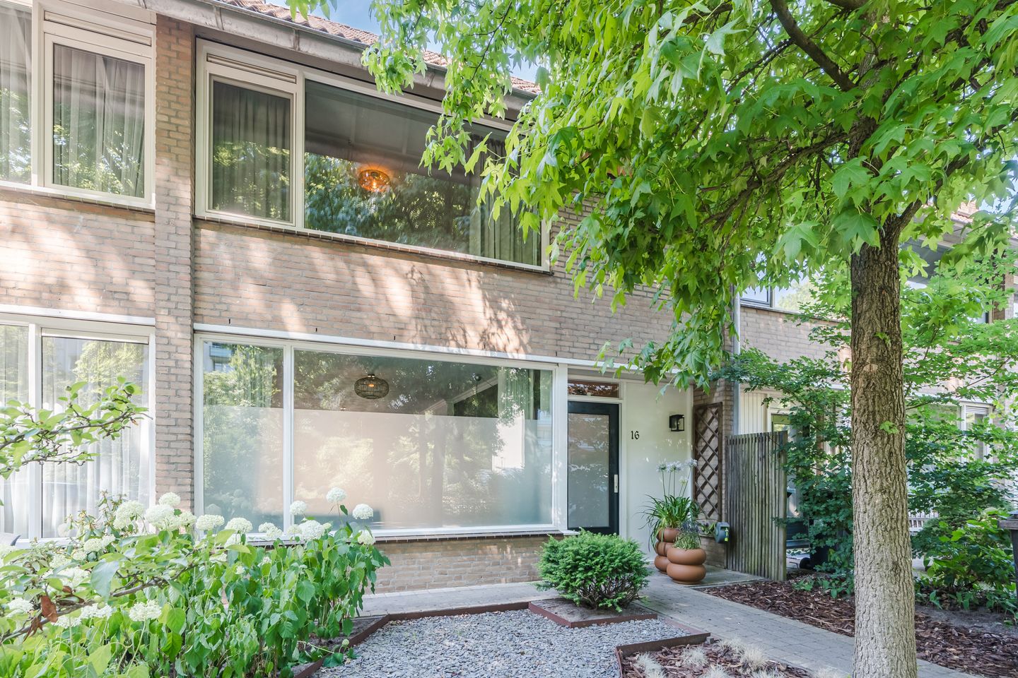 Foto 1 van Admiraal Byrdstraat 16