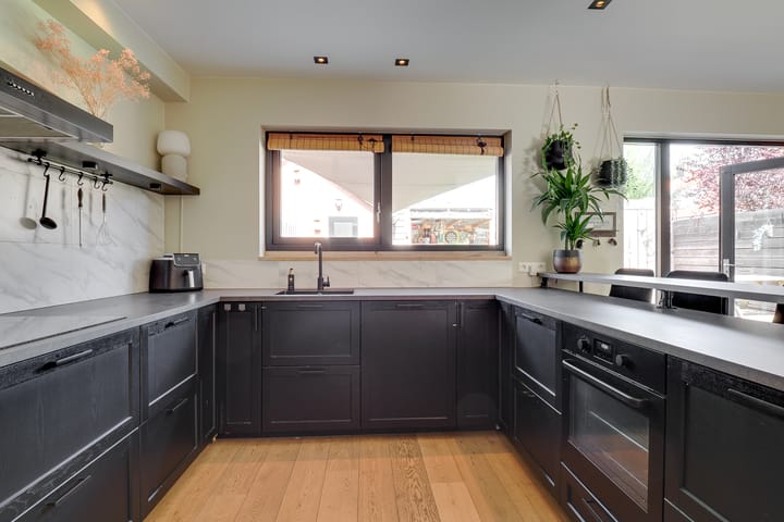 Foto 15 van Woerdlaan 8