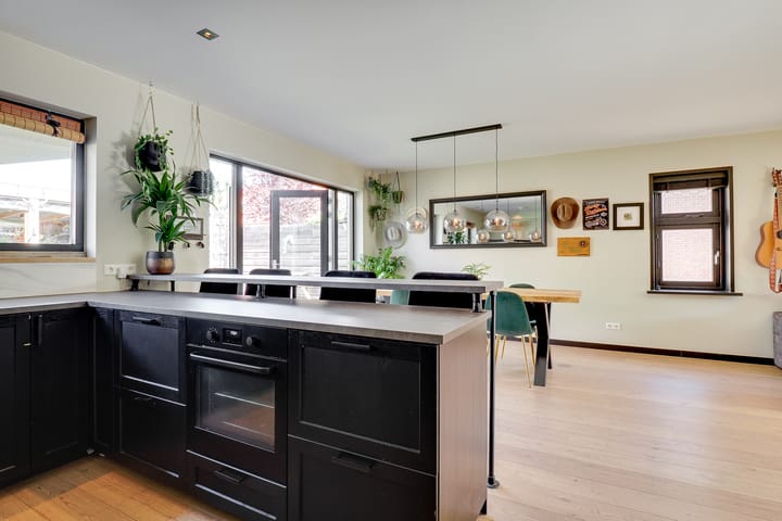 Foto 16 van Woerdlaan 8