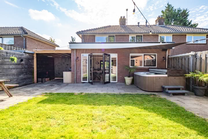 Foto 45 van Woerdlaan 8