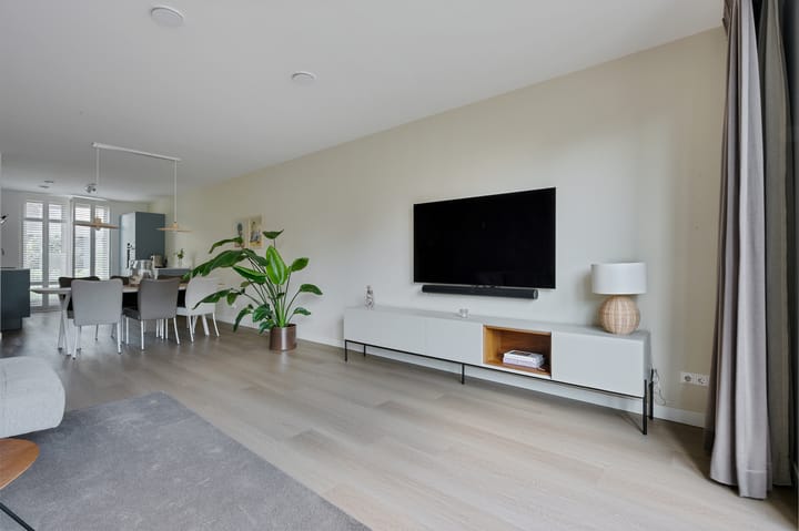 Foto 13 van Vlaserf 24