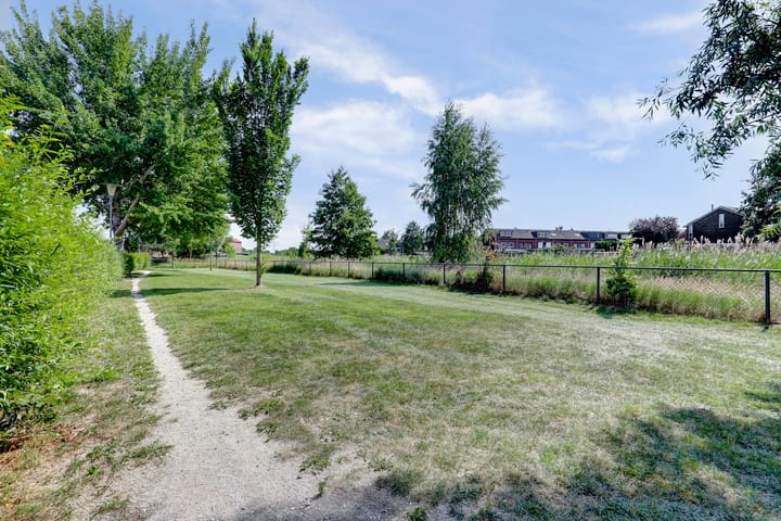 Photo 36 of Marskramer 117