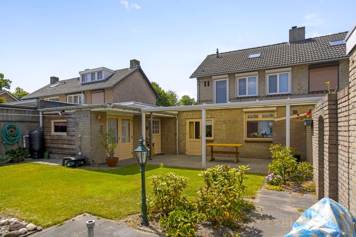 Photo 2 of Lariksweg 4