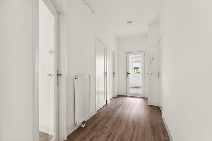 Foto 5 van Van Tuyll van Serooskerkenweg 69-1