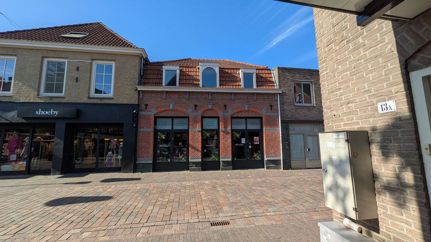 View photo 5 of Rechterstraat 16