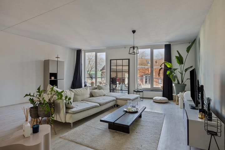 Photo 2 of Vechtstraat 10-A