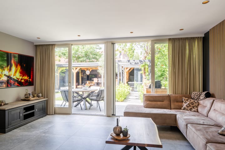 Foto 16 van van Heutszpark 18