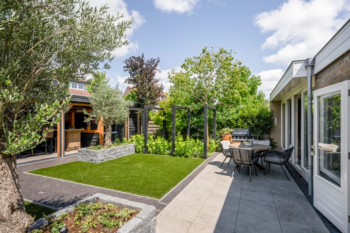 Foto 23 van van Heutszpark 18