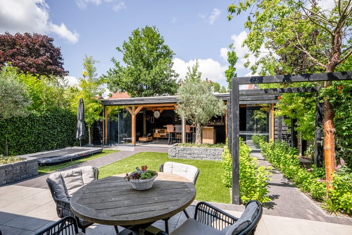 Foto 24 van van Heutszpark 18