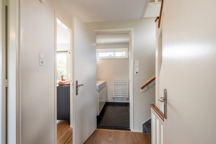 Foto 30 van van Heutszpark 18