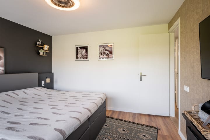 Foto 34 van van Heutszpark 18