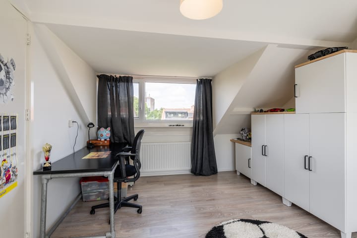 Foto 45 van van Heutszpark 18