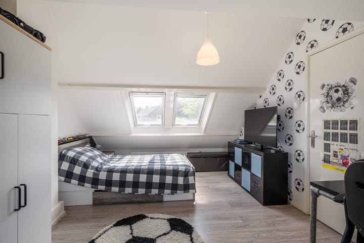 Foto 46 van van Heutszpark 18