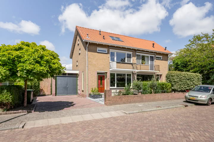 Foto 47 van van Heutszpark 18