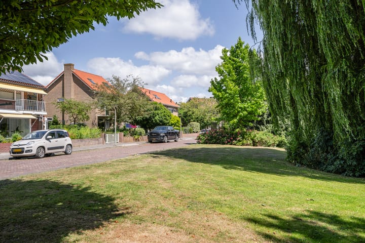 Foto 49 van van Heutszpark 18