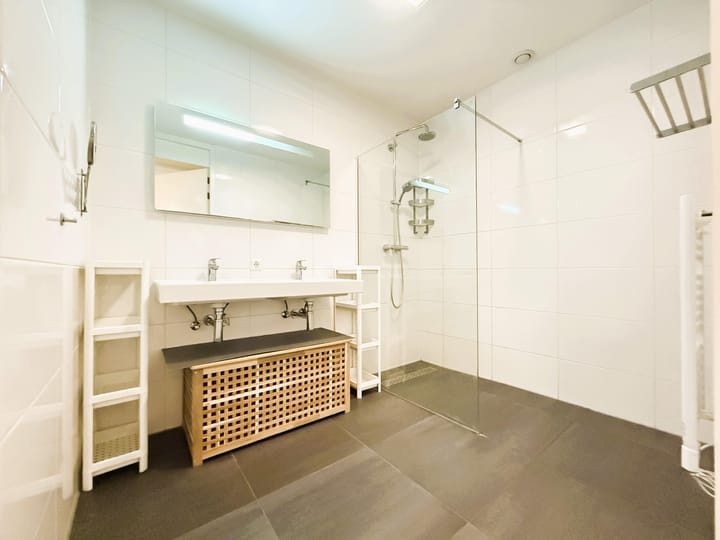 Photo 12 of Willem Frederik Hermansstraat 17