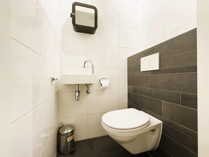 Photo 16 of Willem Frederik Hermansstraat 17