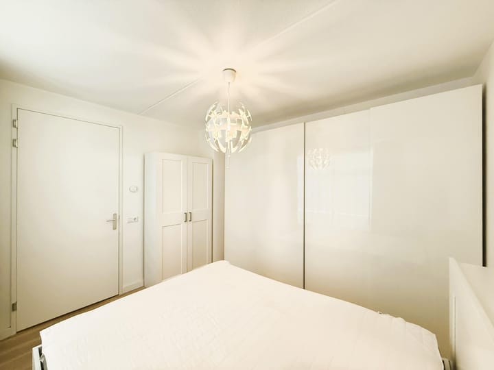 Photo 11 of Willem Frederik Hermansstraat 17