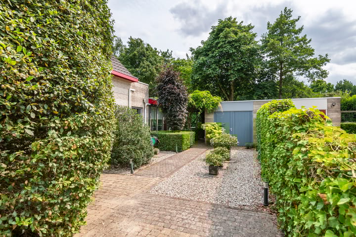 Foto 11 van Annie van Beintumpad 6