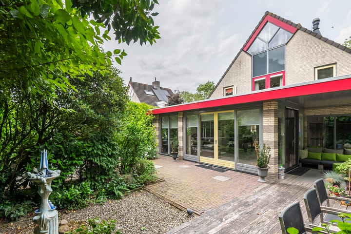 Foto 2 van Annie van Beintumpad 6