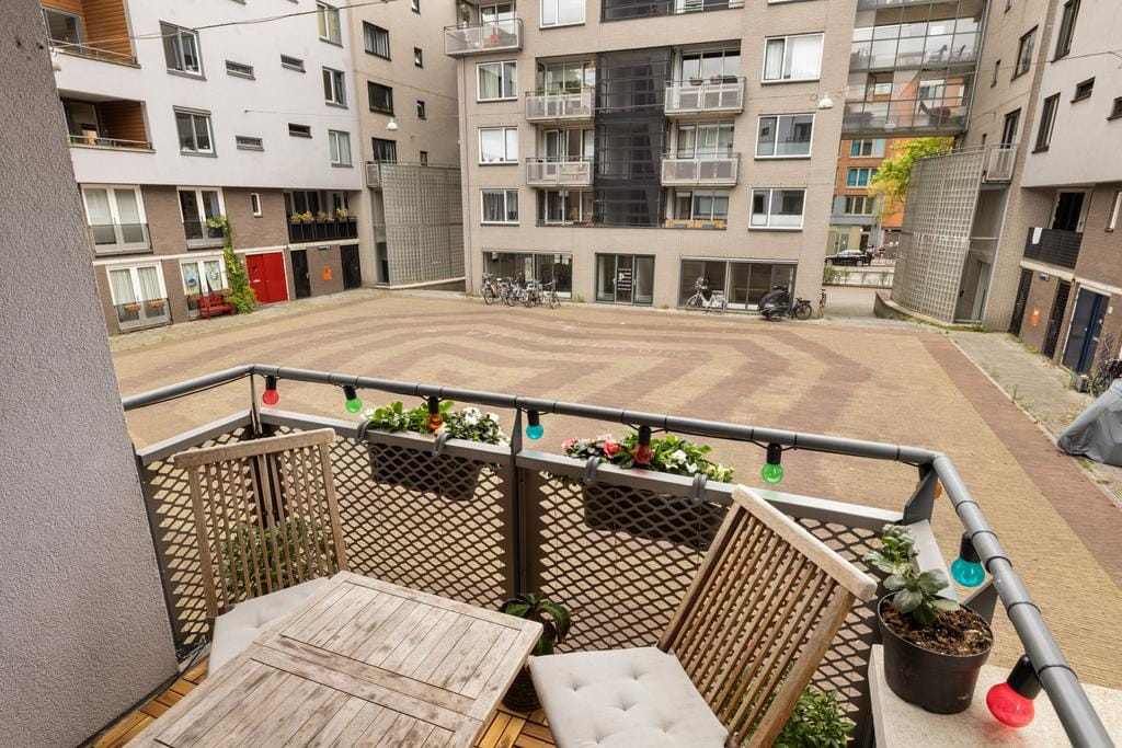 Photo 6 of Rapenburgerstraat 102