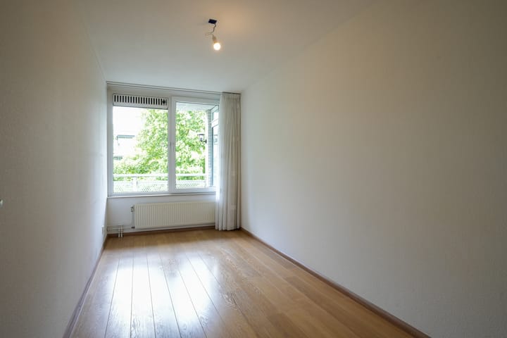 Foto 12 van Sjwats Jris 33