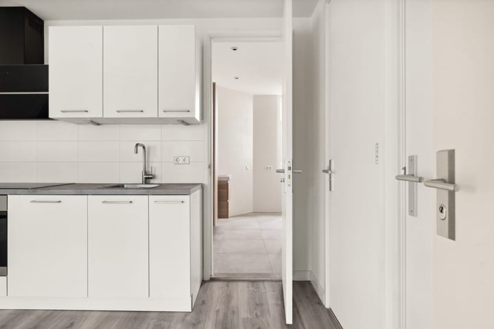 Photo 6 of Tweede Keucheniusstraat 15-2