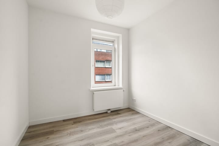 Photo 14 of Tweede Keucheniusstraat 15-2