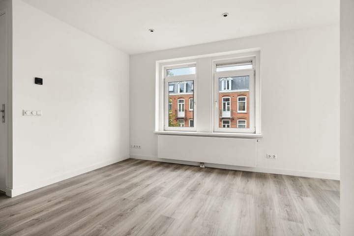 Photo 17 of Tweede Keucheniusstraat 15-2